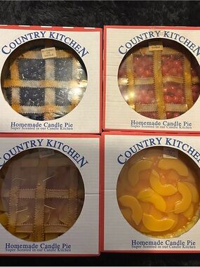 10” COUNTRY KITCHEN 4 WICK PIE CANDLES 4 TOTAL ( APPLE PEACH CHERRY BLUEBERRY )
